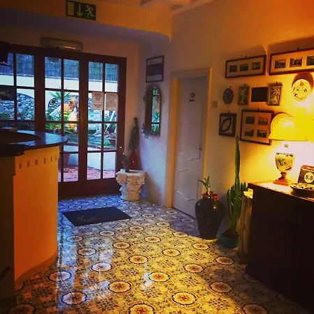 Frühstückspension Mediterraneo 3*