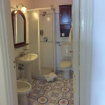 Mediterraneo Frühstückspension 3*