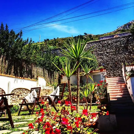 Bed & Breakfast Mediterraneo 3*